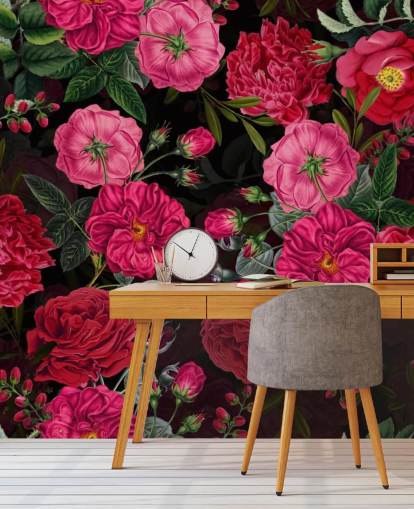 Rosas cor de rosa profundo com folhas verdes no papel de parede de fundo preto