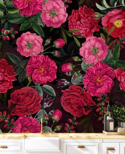 Rose rosa intenso con foglie verdi su sfondo nero carta da parati