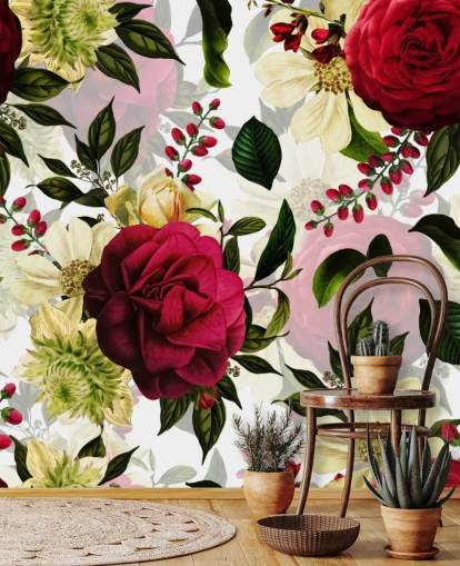 Papier peint de belles roses foncées avec des feuilles vertes