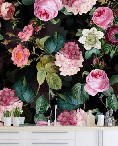 Muurschildering roze rozen en groene bladeren