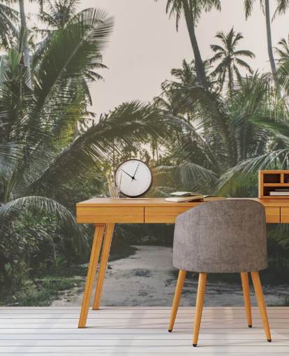 Sol skinner gennem jungle vægmaleri