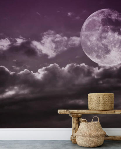 Decorazione murale con cieli viola e luna grigia