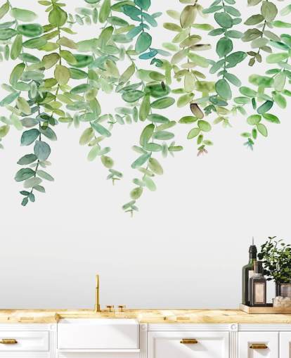 mural de papel de parede floral suspenso branco e verde chamado Evergreen Hanging Eucalyptus de Carol Robinson
