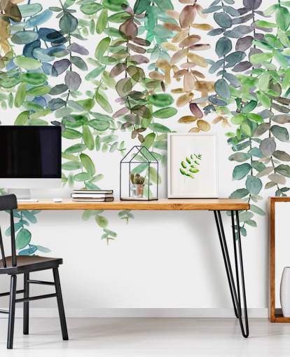 mural de papel pintado botánico verde y blanco llamado Hanging Eucalyptus de Carol Robinson para salas de estar, cocinas y dormitorios