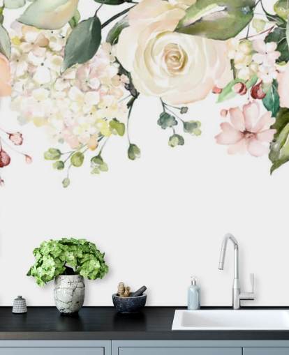 Wandbild mit Blumen zum Aufhängen in blassrosa und salbeigrün, mit dem Namen Romantic Flower Chandelier, für Esszimmer