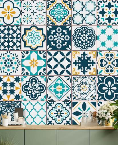 blauw en mosterdpatroon tegels behang