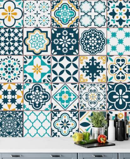 blauw en mosterdpatroon tegels behang