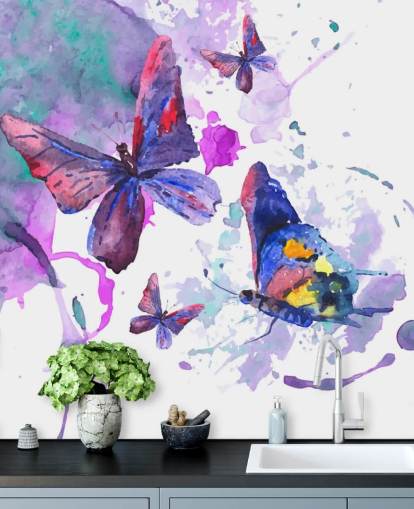 Decorazione murale con farfalle dipinte viola Decorazione murale con farfalle dipinte viola