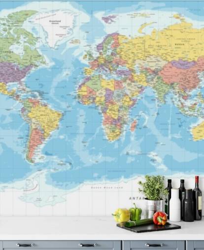 farbenfrohe, europazentrierte Weltkarten-Tapete