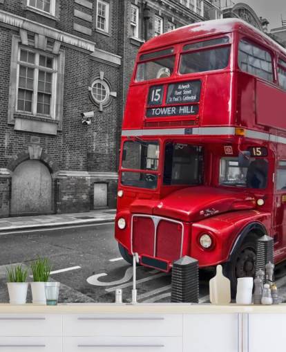 papier peint mural de bus de Londres noir, blanc et rouge appelé Red London Bus pour les bureaux à domicile et les salons