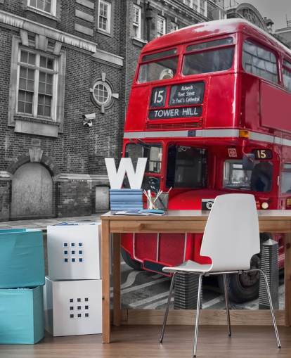 musta, valkoinen ja punainen Lontoon bussitapetti seinämaalaus nimeltä Red London Bus kotitoimistoihin ja olohuoneisiin