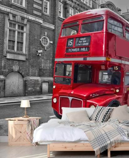 mural de papel pintado de autobús de Londres en blanco, negro y rojo llamado Red London Bus para oficinas en casa y salas de estar