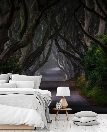 mörk skog tapetväggmålning kallad Magic Road för sovrum, vardagsrum och hemmakontor