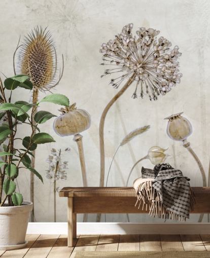 beige en bruin aanpasbaar bloemenbehang genaamd Aged with Beauty van Mandy Disher voor slaapkamers, woonkamers en eetkamers