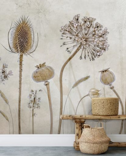 beige og brunt tilpassbart blomstertapet kalt Aged with Beauty av Mandy Disher for soverom, stuer og spiserom beige og brunt tilpassbart blomstertapet kalt Aged with Beauty av Mandy Disher for soverom, stuer og spiserom