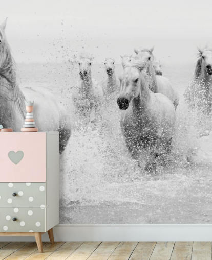 Papier peint Chevaux galopant dans l'eau Papier peint Chevaux galopant dans l'eau