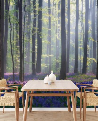 sumuinen Bluebell metsä tapetti