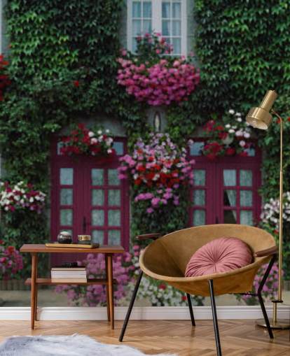 casa coperta edera con carta da parati fiori viola casa coperta edera con carta da parati fiori viola