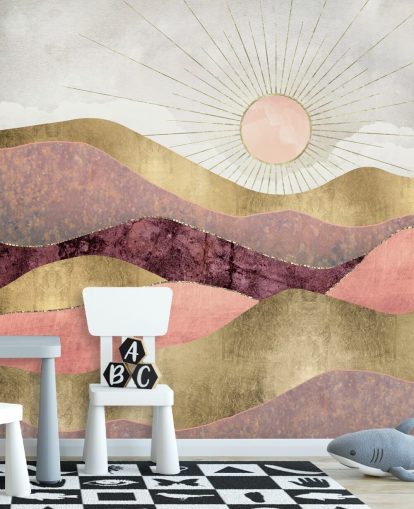 Sonnenaufgangstapete mit rosa, lila und goldenem Effekt namens Blush Sun von SpaceFrog Designs für Schlafzimmer
