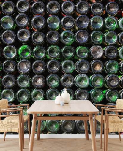 Décoration murale de vieilles bouteilles de vin vertes empilées Décoration murale de vieilles bouteilles de vin vertes empilées