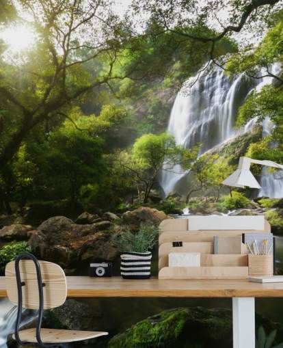 fondo de pantalla de cascada de montaña y arroyo