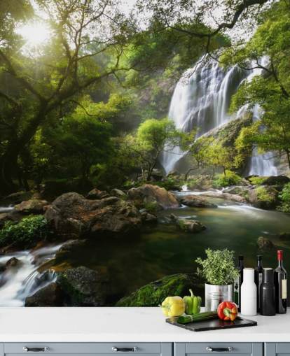 fondo de pantalla de cascada de montaña y arroyo