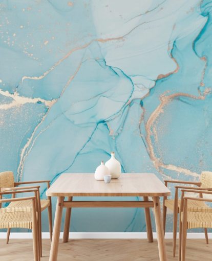 Personalisierbare Marmortapete in Hellblau und Gold namens Dreamy Blue Watercolour für Schlafzimmer, Küchen oder Badezimmer