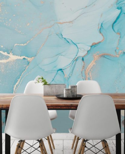 Personalisierbare Marmortapete in Hellblau und Gold namens Dreamy Blue Watercolour für Schlafzimmer, Küchen oder Badezimmer