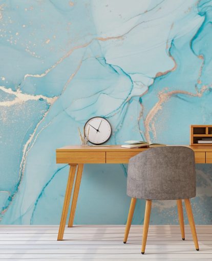 mural de papel de parede de mármore personalizável em azul claro e dourado chamado Dreamy Blue Watercolour para quartos, cozinhas ou banheiros