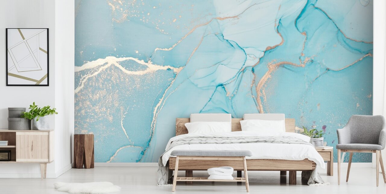 papier peint mural en marbre personnalisable bleu pâle et doré appelé Dreamy Blue Watercolour pour les chambres, les cuisines ou les salles de bain