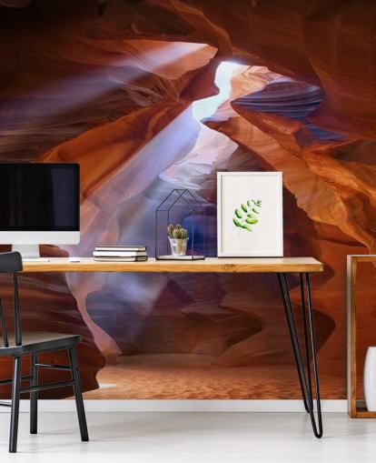 sandig grotta med ljusfiltrering genom tapeter