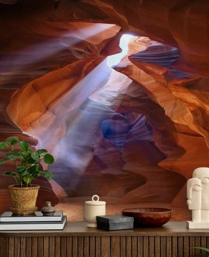 sandig grotta med ljusfiltrering genom tapeter