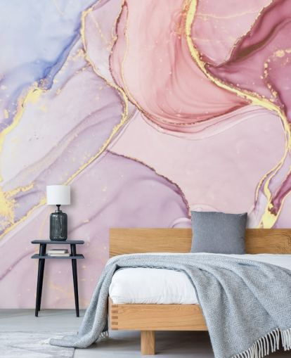 lilla, blå og lyserød tilpasselig akvarel marmor tapetmaleri kaldet Pink Swirl til soveværelser og badeværelser
