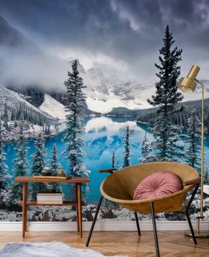 schneebedeckten See und Blick auf die Berge Tapete