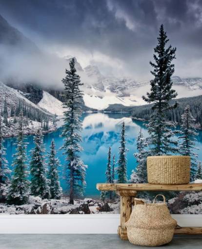 fondo de pantalla de lago nevado y montaña