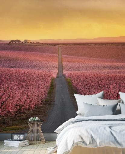 carta da parati lunga strada con alberi in fiore rosa