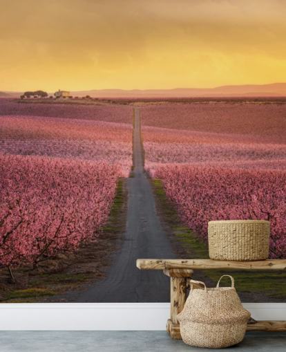 lang vej med pink blomstre træer tapet