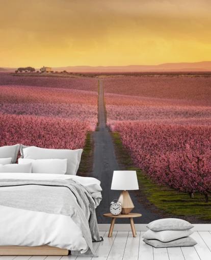 carta da parati lunga strada con alberi in fiore rosa