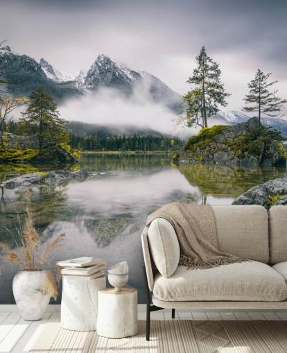 vue sur le lac brumeux et la montagne en Bavière, Allemagne fond d'écran