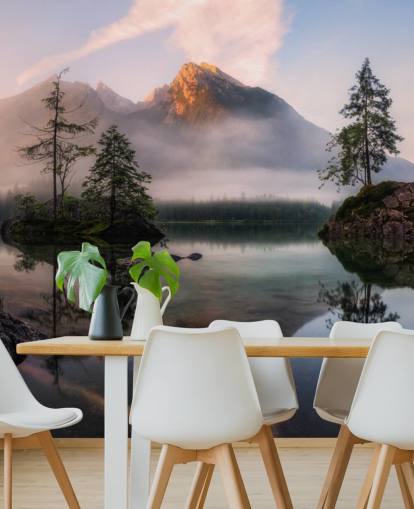 dimmiga sjö och bergsutsikt tapet