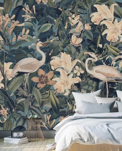 blek oransje flamingoer og blomster i grønn jungel tapet