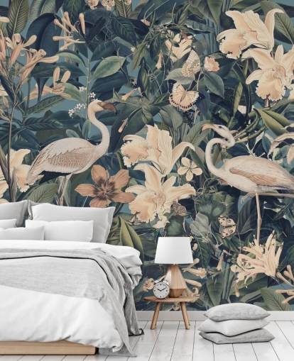 blek oransje flamingoer og blomster i grønn jungel tapet blek oransje flamingoer og blomster i grønn jungel tapet