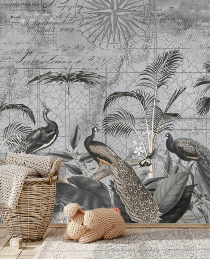 grijze geïllustreerde pauwen behangmuurschildering genaamd Peacocks Clan 4 van Andrea Haase voor slaapkamers en woonkamers