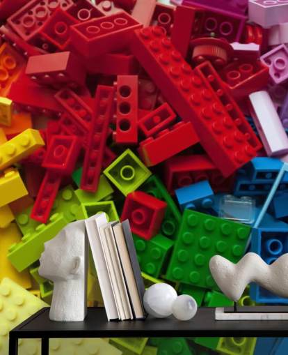 bunte Spielzeug-Steine auf einem Stapel Kindertapete