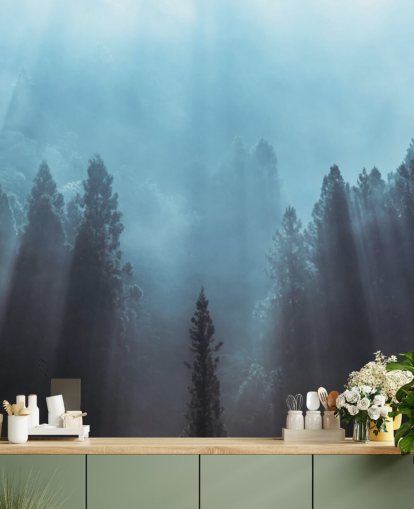 mistig bos met zonnestralen die door behang stromen mistig bos met zonnestralen die door behang stromen