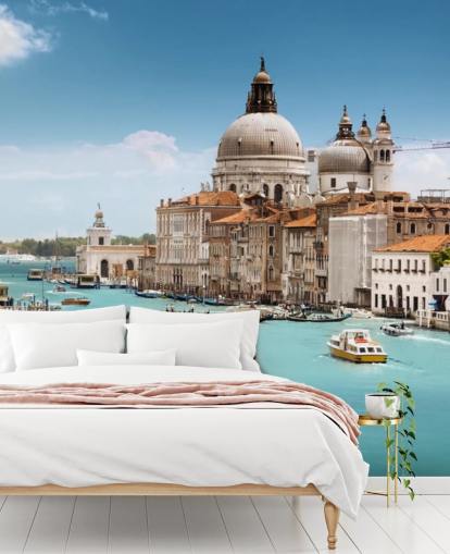 Grand Canal and Basilica Santa Maria della Salute, Venice, Italy wallpaper