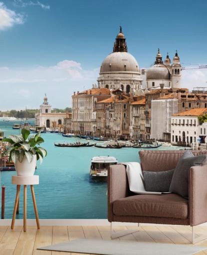 Grand Canal and Basilica Santa Maria della Salute, Venice, Italy wallpaper