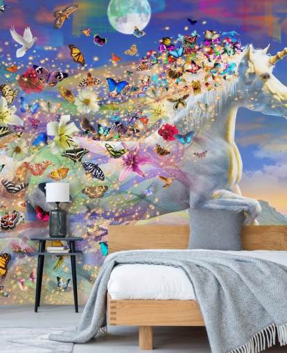 papier peint licorne qui court avec papillon et crinière d'oiseau