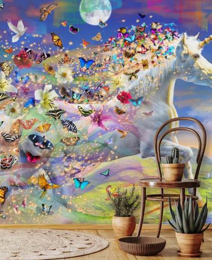 Tapete „Laufendes Einhorn mit Schmetterling und Vogelmähne“ Tapete „Laufendes Einhorn mit Schmetterling und Vogelmähne“