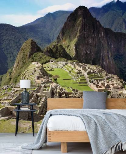 Machu Picchu mural